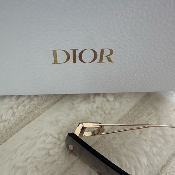 Christian Dior square Sunglasses in Current style - Picture 4 of 16